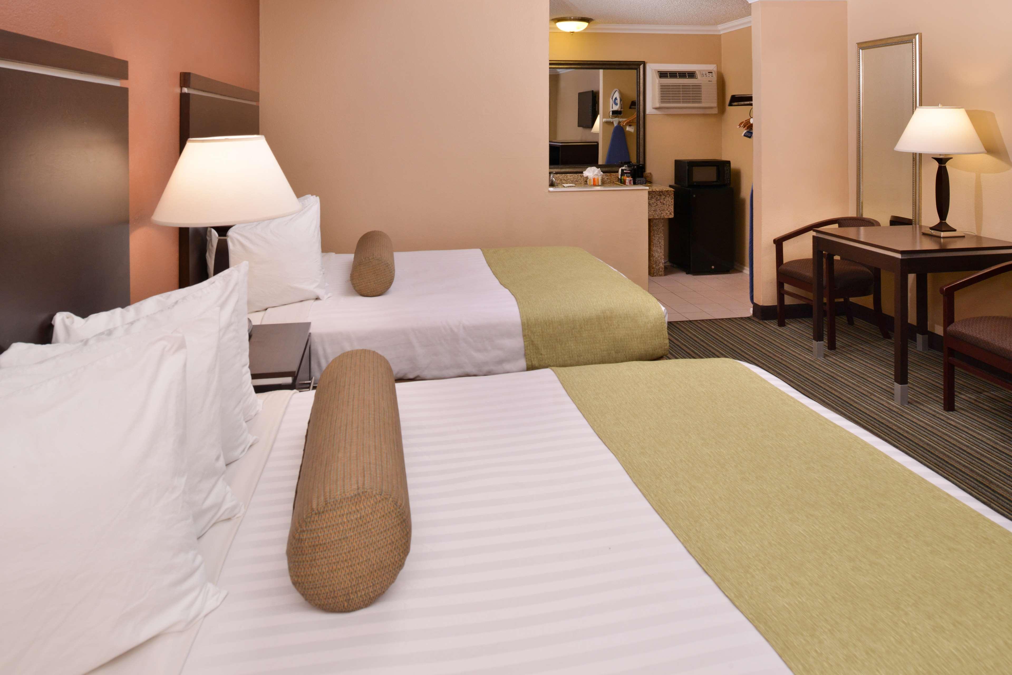 Best Western Courtesy Inn Hotel - Anaheim Resort At The Park Eksteriør billede