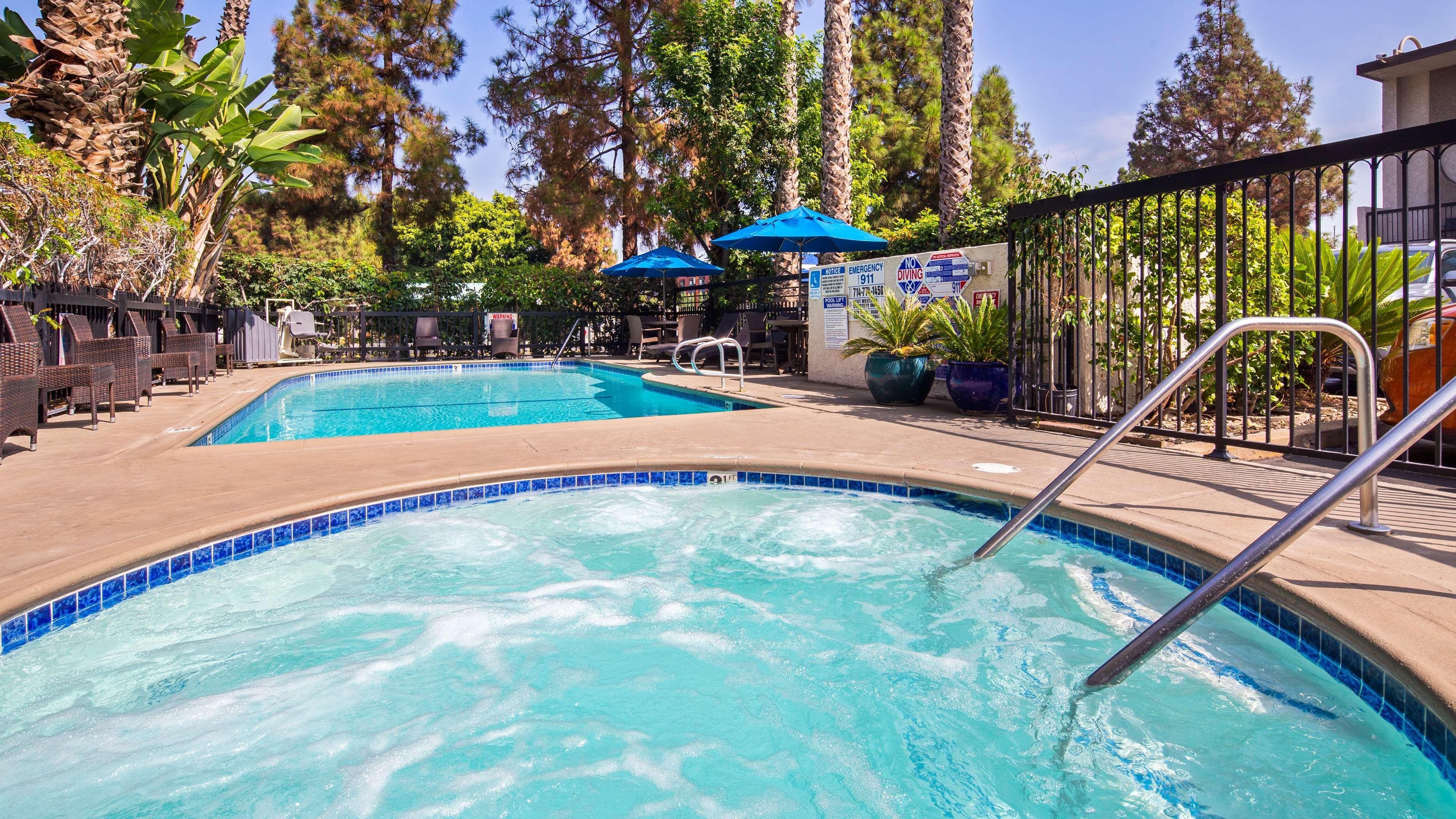 Best Western Courtesy Inn Hotel - Anaheim Resort At The Park Eksteriør billede