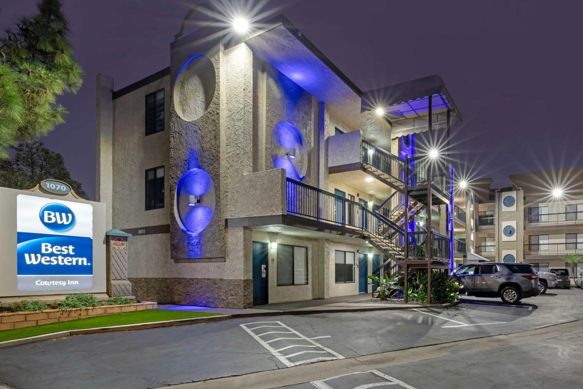 Best Western Courtesy Inn Hotel - Anaheim Resort At The Park Eksteriør billede