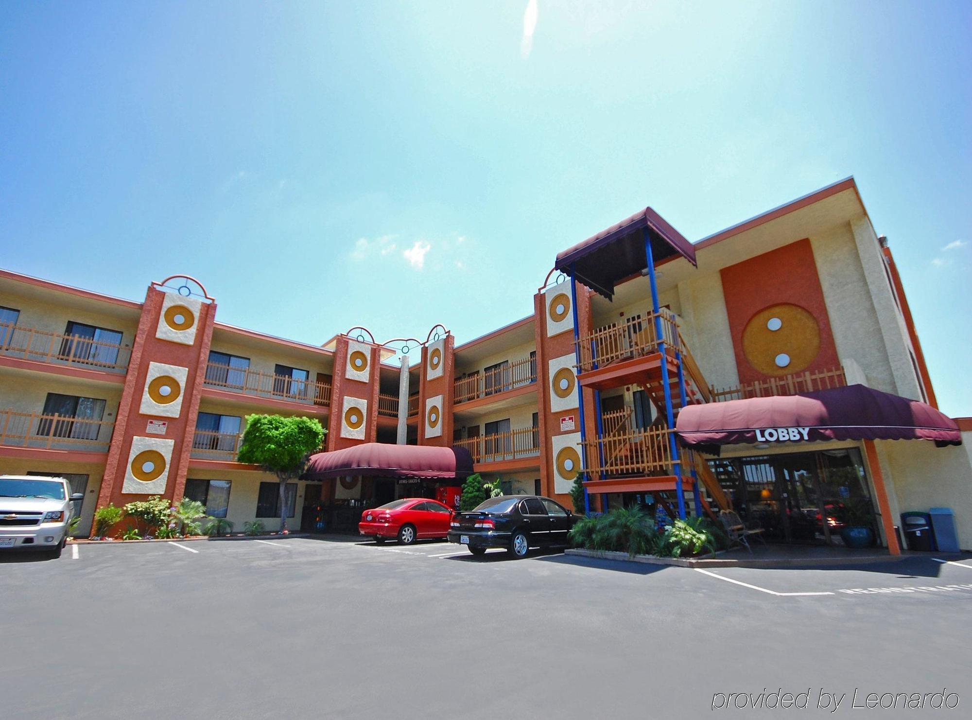 Best Western Courtesy Inn Hotel - Anaheim Resort At The Park Eksteriør billede